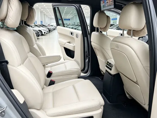 Li Auto L9 — Фото автомобиля 12