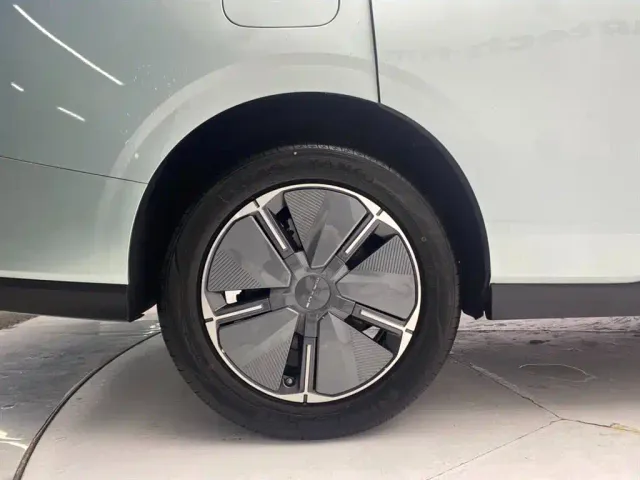 Maxus Dajia 7 — Фото автомобиля 11