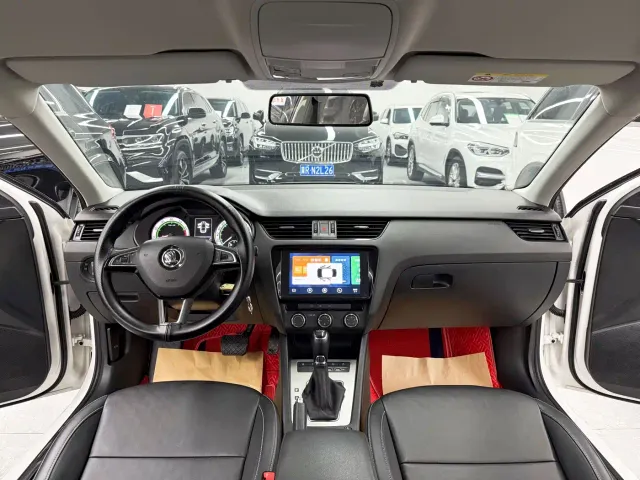 Skoda Octavia — Фото автомобиля 9