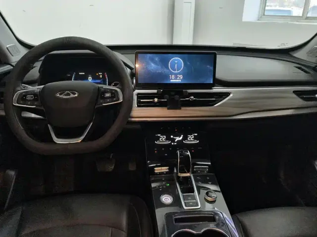 Chery Tiggo 8 — Фото автомобиля 12