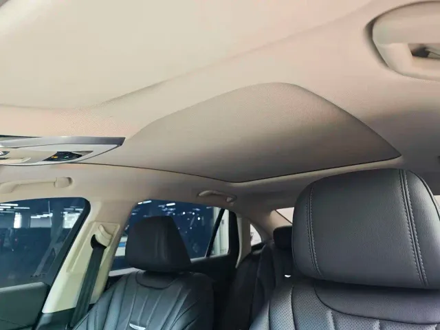 Hongqi H5 — Фото автомобиля 10
