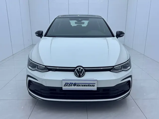 Volkswagen Golf — Фото автомобиля 2