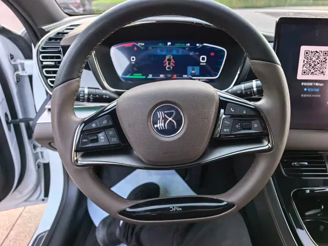 BYD Han — Фото автомобиля 13
