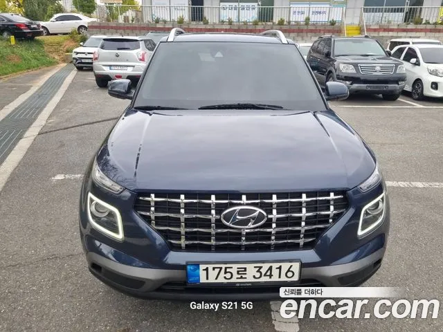 Hyundai Venue — Фото автомобиля 3