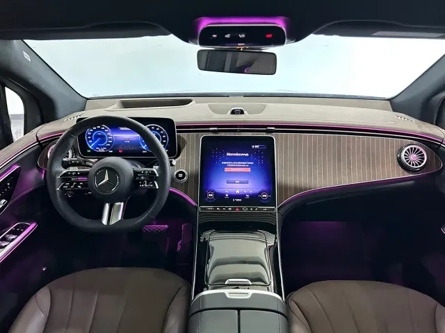 Mercedes-Benz EQE SUV — Фото автомобиля 17