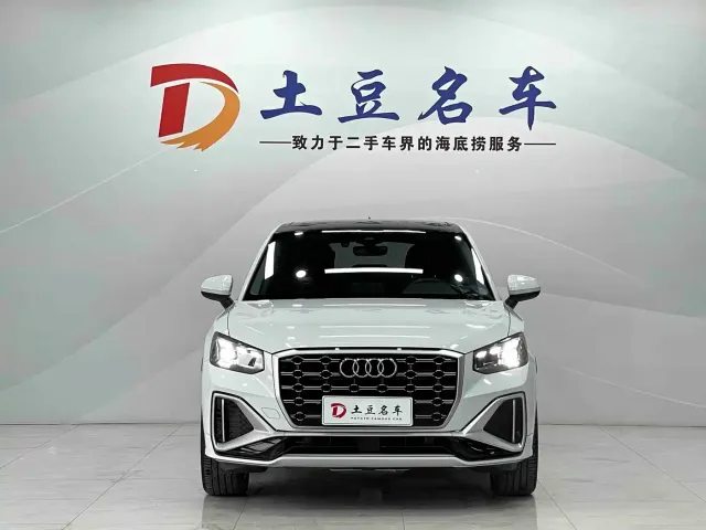 Audi Q2L — Фото автомобиля 2