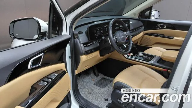 Kia Carnival Generation 4 — Фото автомобиля 15