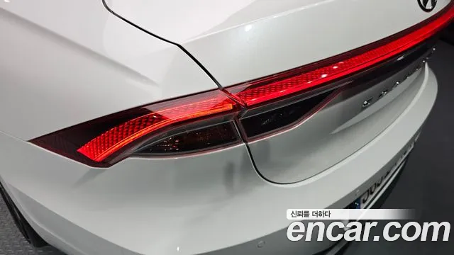 Hyundai Grandeur Grandeur (New) Hybrid — Фото автомобиля 8