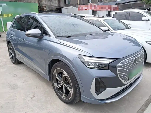 Audi Q4 e-tron — Фото автомобиля 3