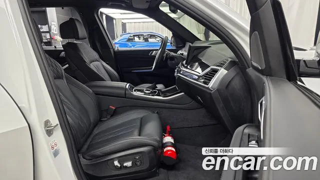 BMW X5 xDrive 40i M Sport — Фото автомобиля 11