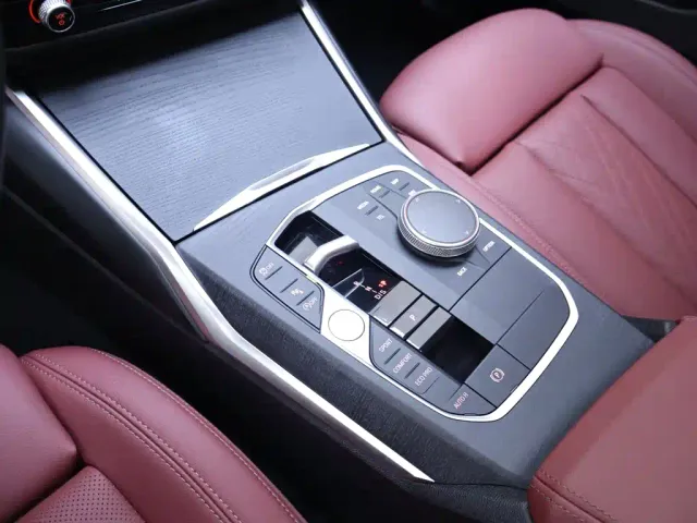 BMW 3 Series — Фото автомобиля 12