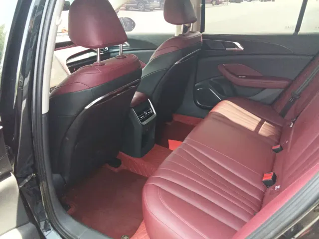 Hongqi H5 — Фото автомобиля 13