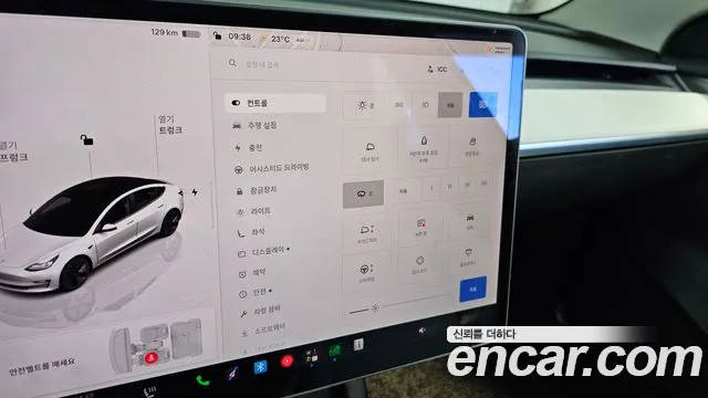 Tesla Model 3 — Фото автомобиля 17