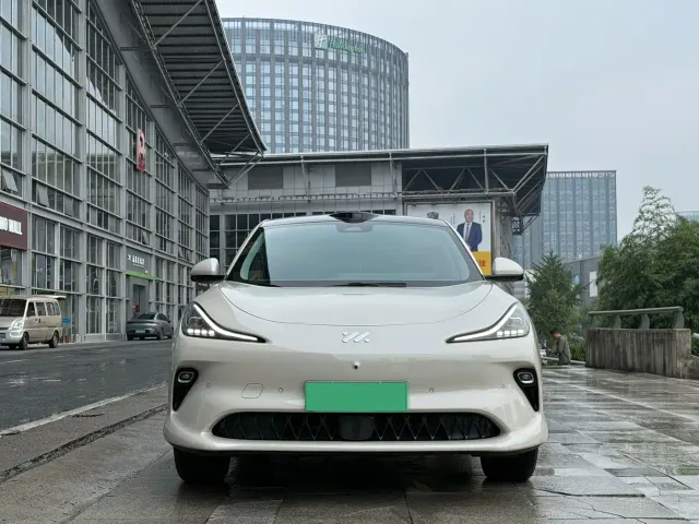 IM Motors LS6 — Фото автомобиля 2