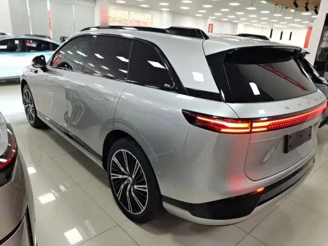 Xpeng G9 — Фото автомобиля 4