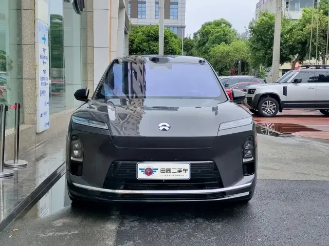Nio ES8 — Фото автомобиля 2