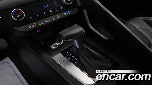 Hyundai AVANTE Avante (CN7) 1.6 LPi (для маломобильных пассажиров) — Фото автомобиля 9