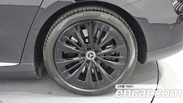Mercedes-Benz EQE V295 — Фото автомобиля 6