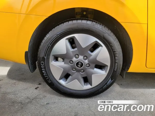 Hyundai Staria — Фото автомобиля 13