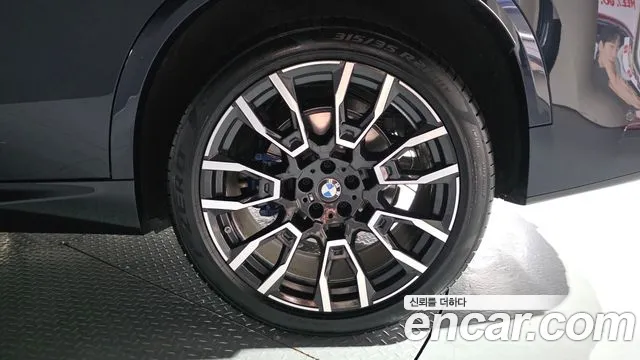 BMW X5 xDrive 40i M Sport — Фото автомобиля 16