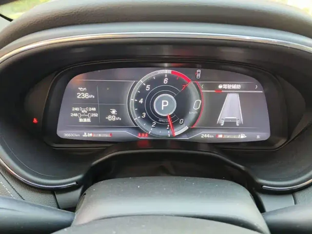 Cadillac CT5 — Фото автомобиля 4