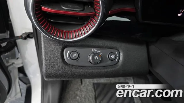 ChevroletGMDaewoo Trax Trax Кроссовер — Фото автомобиля 30