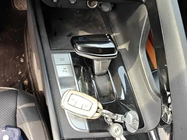 Hyundai Elantra — Фото автомобиля 16
