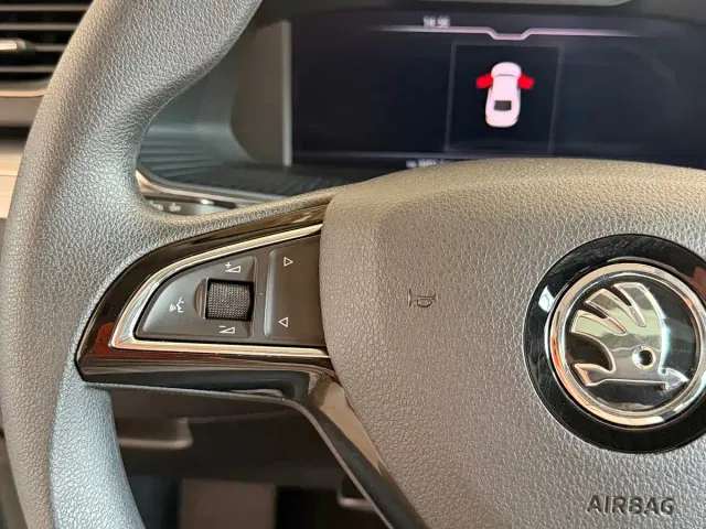 Skoda Superb — Фото автомобиля 24