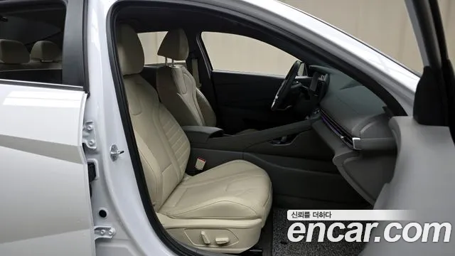 Hyundai AVANTE Новый Avante (CN7) — Фото автомобиля 10