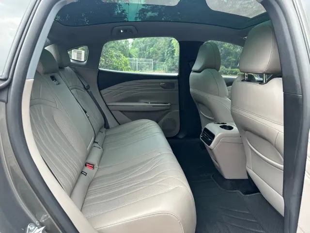 Geely Galaxy Xingyao 8 — Фото автомобиля 28