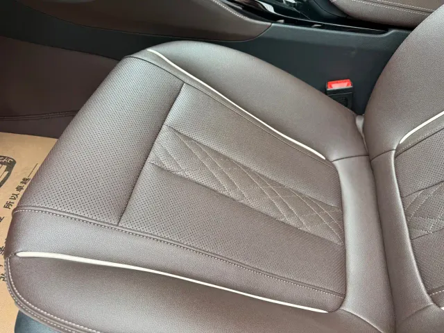 BMW 5 Series — Фото автомобиля 20
