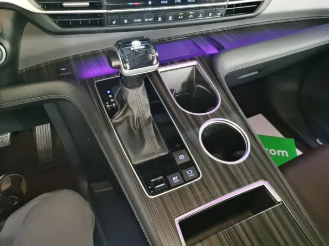Toyota Sienna — Фото автомобиля 13