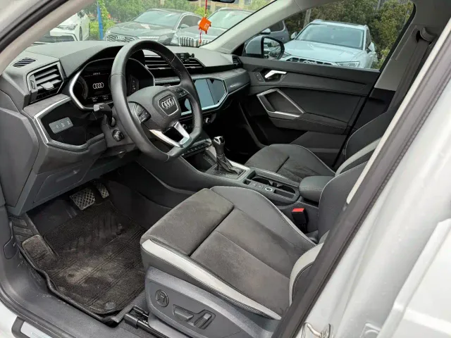 Audi Q3 — Фото автомобиля 4