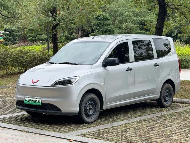 Фотография автомобиля — Wuling Hongguang