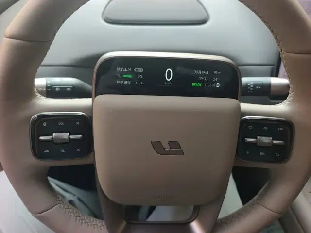 Li Auto i6 — Фото автомобиля 7