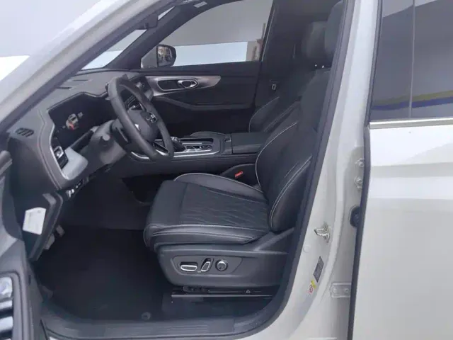 GAC Trumpchi GS8 — Фото автомобиля 9
