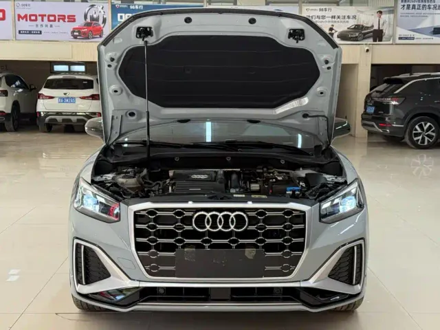 Audi Q2L — Фото автомобиля 7