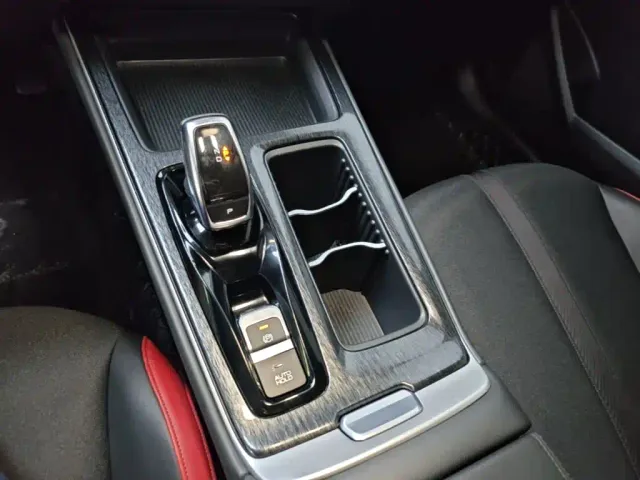 Dongfeng Yixuan MAX — Фото автомобиля 13