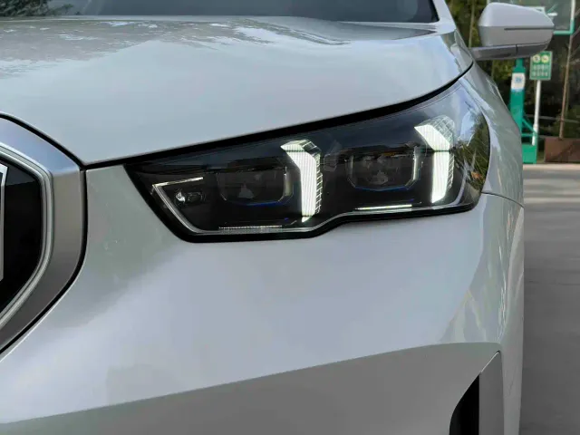 BMW 5 Series — Фото автомобиля 15