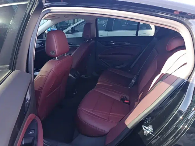 Buick Regal — Фото автомобиля 16