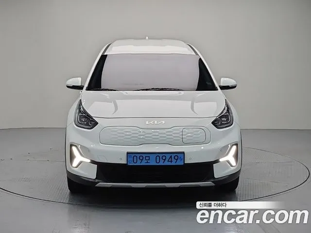 Kia Niro — Фото автомобиля 2