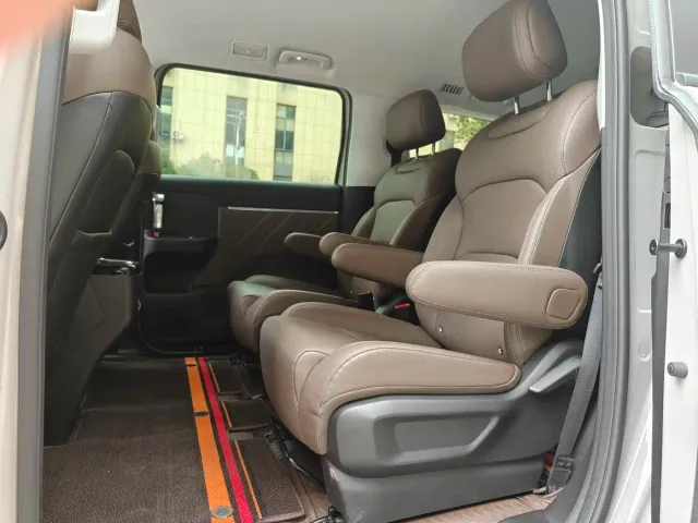 Wuling Starlight 730 — Фото автомобиля 10
