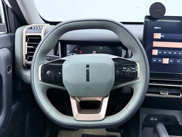 iCAR 03 — Фото автомобиля 5