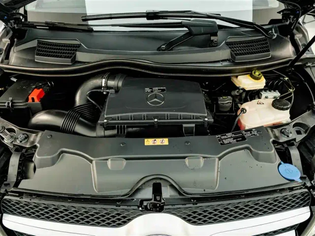 Mercedes-Benz V-Class — Фото автомобиля 29
