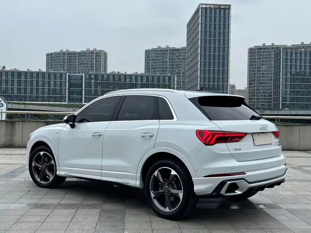 Audi Audi Q3 2024 35 TFSI Fashion Sport — Фото автомобиля 9