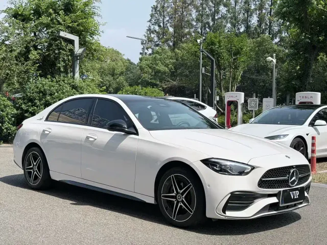 Mercedes-Benz C-Class — Фото автомобиля 3