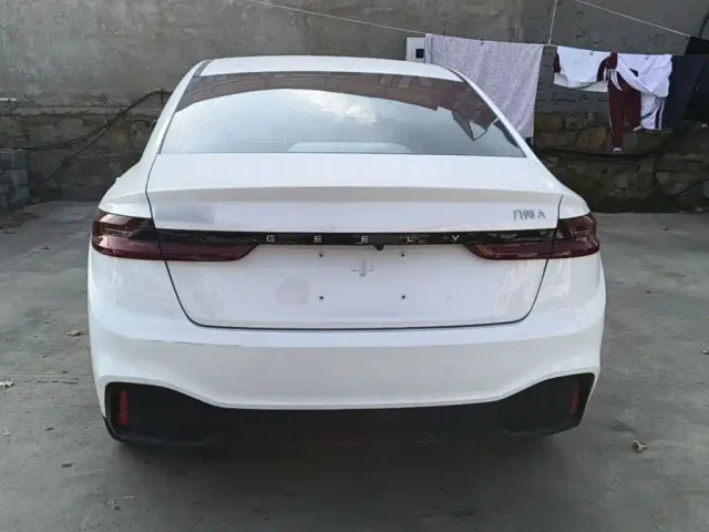 Geely Geometry A — Фото автомобиля 5