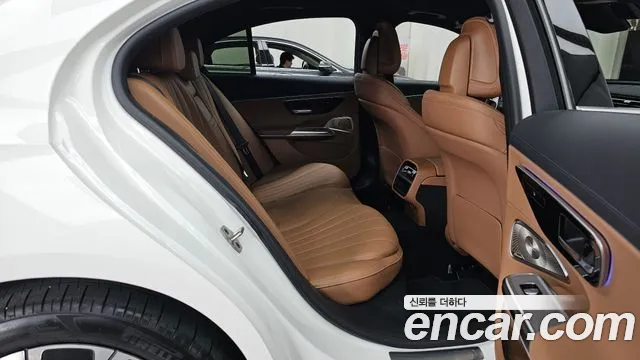 Mercedes-Benz E-Class E-класс W214 E300 4MATIC Exclusive — Фото автомобиля 10