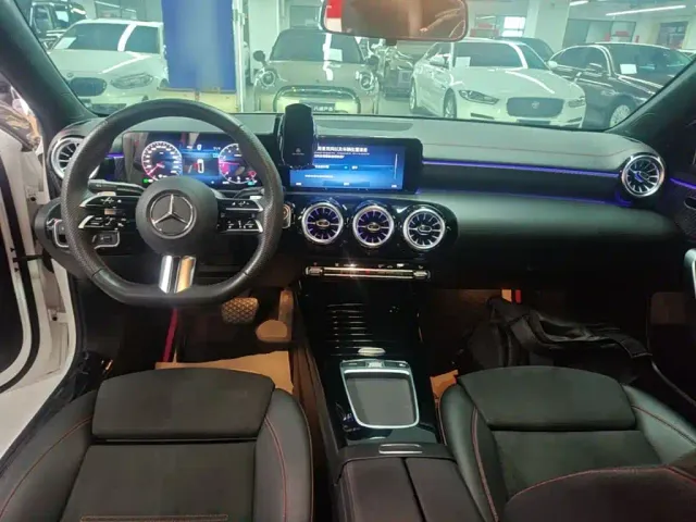 Mercedes-Benz A-Class — Фото автомобиля 9