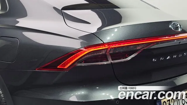 Hyundai Grandeur Новый Grandeur IG — Фото автомобиля 17